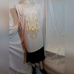 This is a plus size out fit